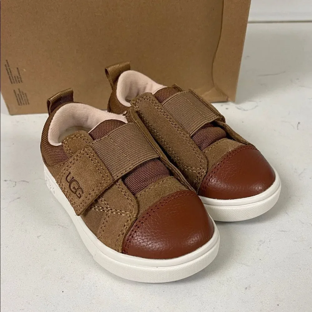 UGG T Renton Low Boys Velcro Shoes Chestnut Size 6 Worn Once